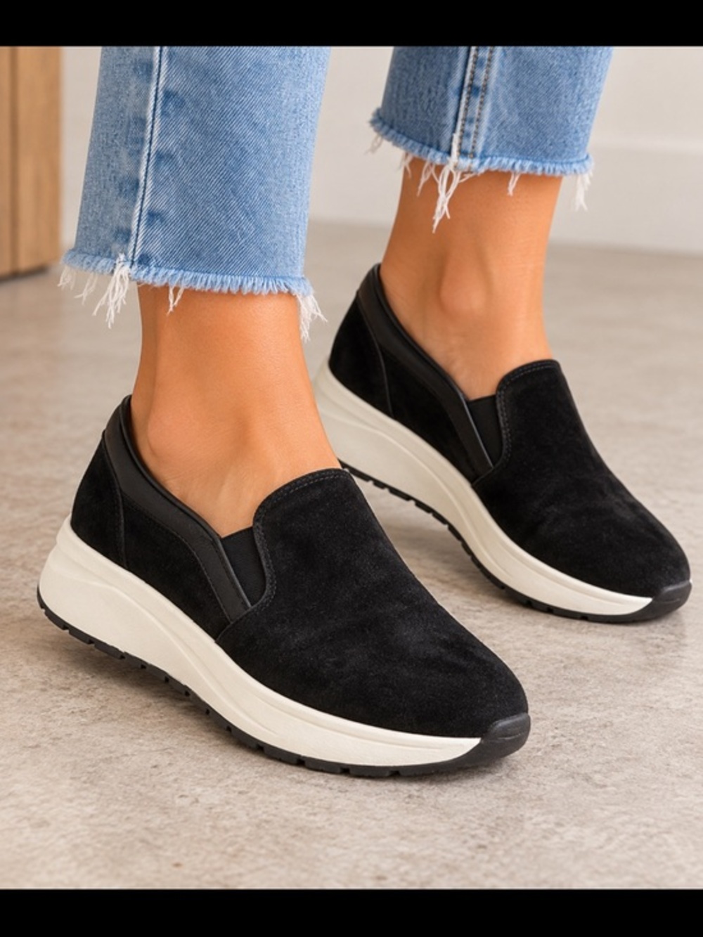 Naturalizer Black Suede Slip On Platform Sneakers Women’s Size 7.5